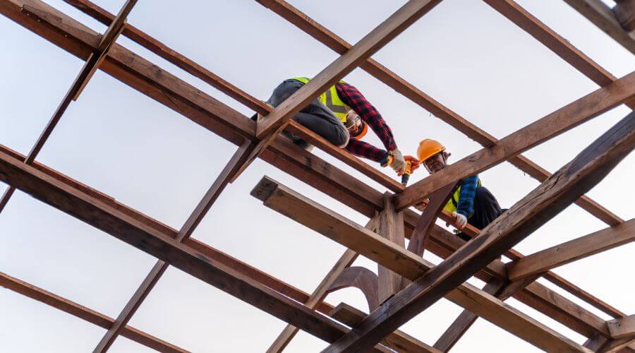 Professional gutter cleaning services in Clifton Hill, MO